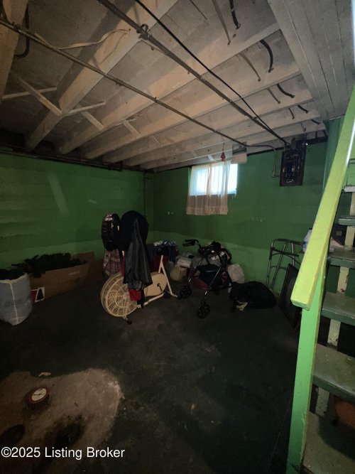 Listing Image 17