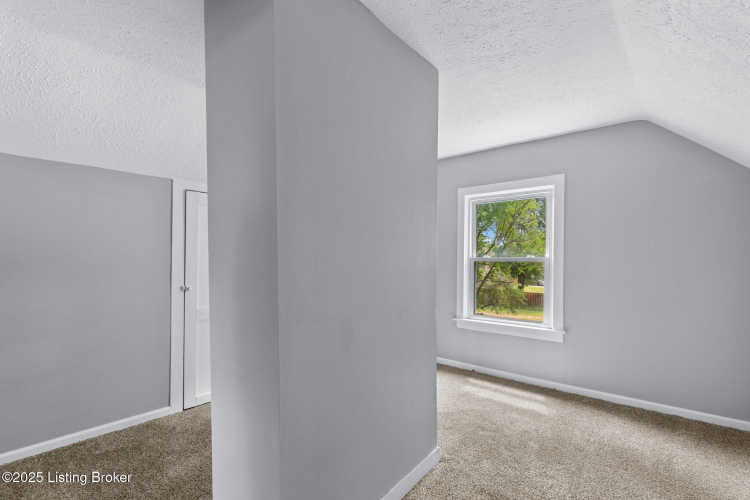 Listing Image 30