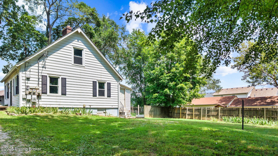 Listing Image 5
