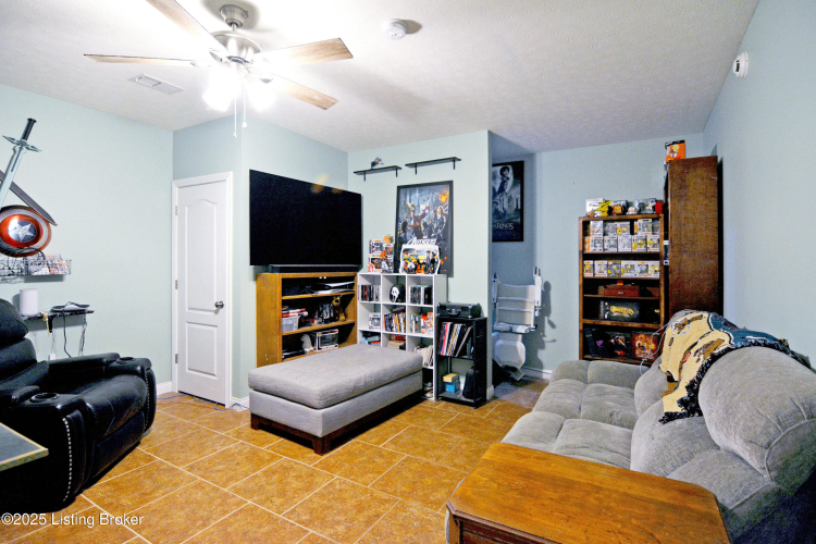 Listing Image 36