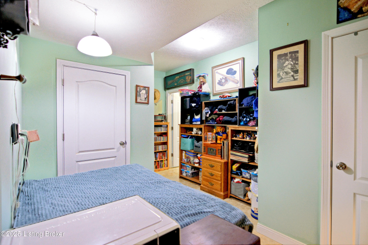 Listing Image 37