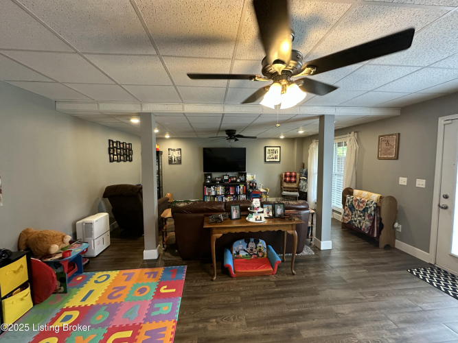 Listing Image 42