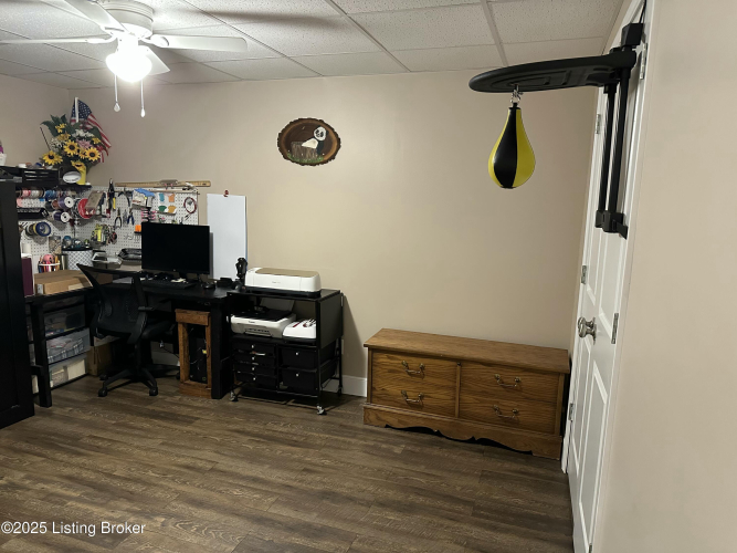Listing Image 44