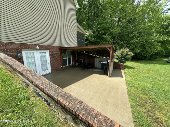 Listing Image 8