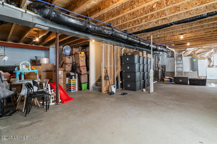 Listing Image 38