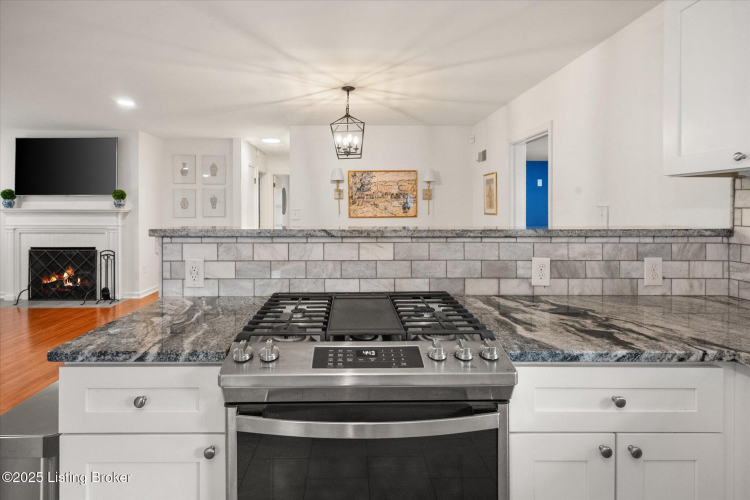Listing Image 18