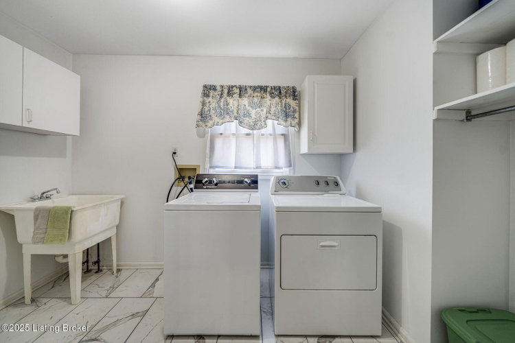 Listing Image 17