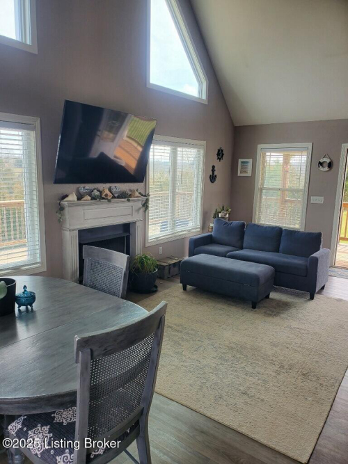 Listing Image 52