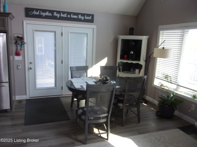 Listing Image 54