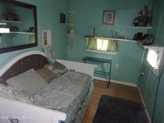 Listing Image 80