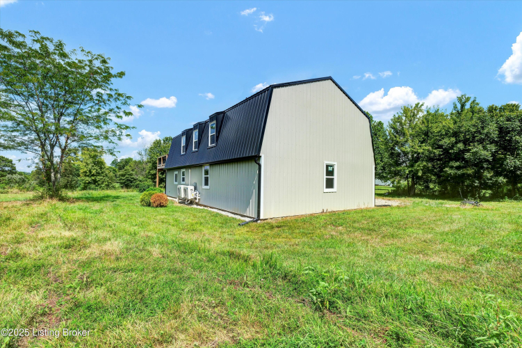 Listing Image 46