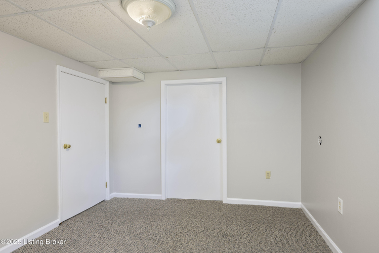 Listing Image 24