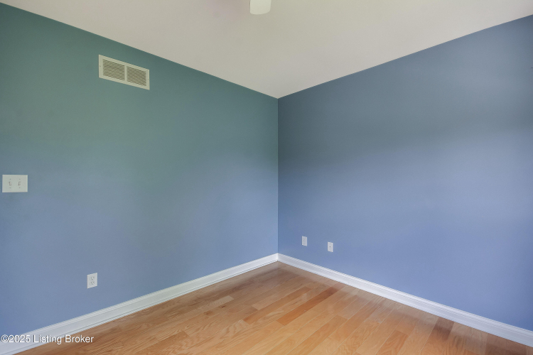 Listing Image 51