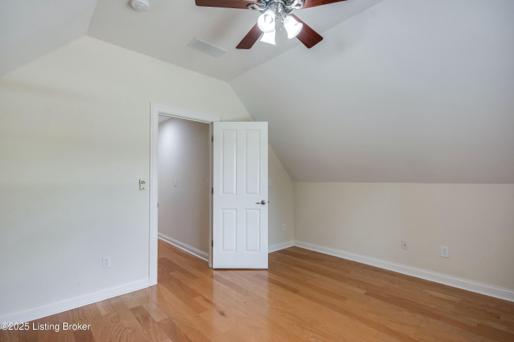Listing Image 75