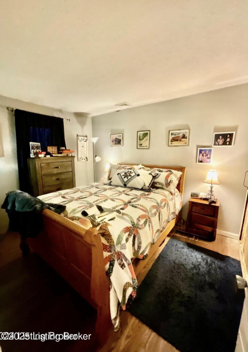 Listing Image 13