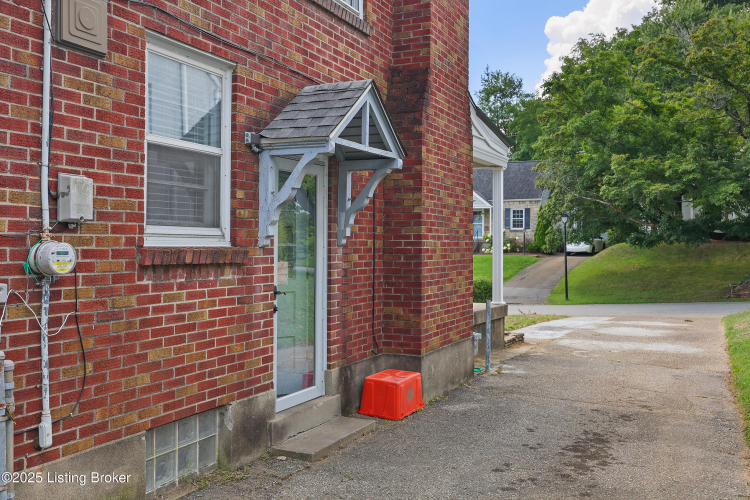 Listing Image 30