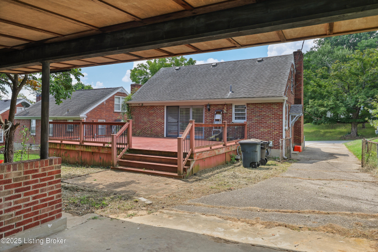 Listing Image 4