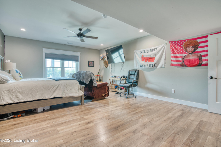 Listing Image 89