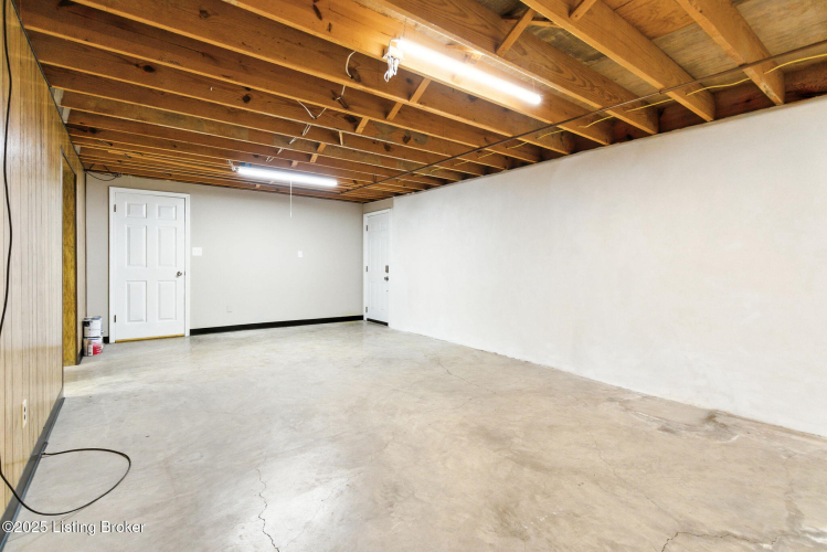 Listing Image 53