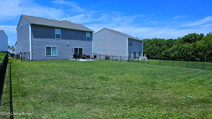 Listing Image 23