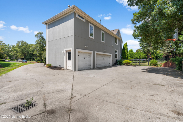 Listing Image 43