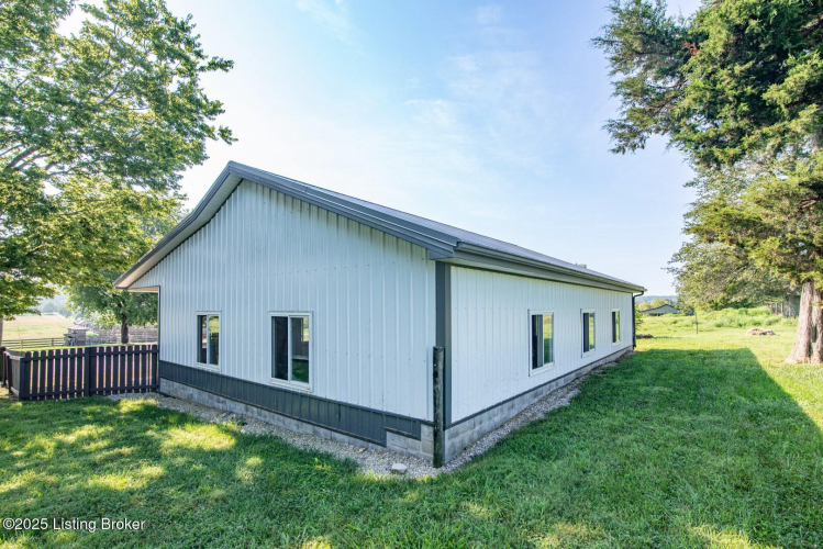 Listing Image 57