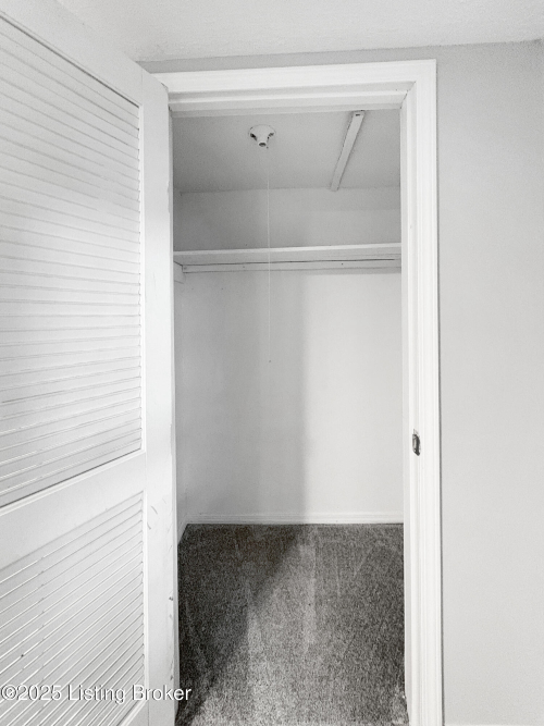 Listing Image 30