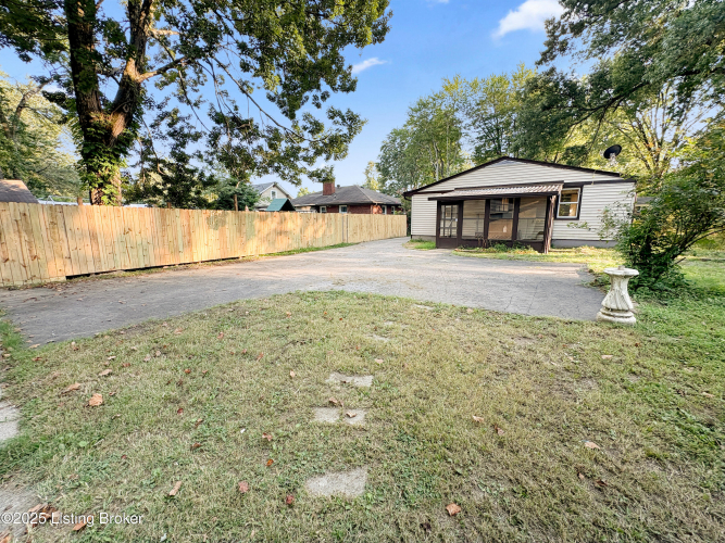 Listing Image 43
