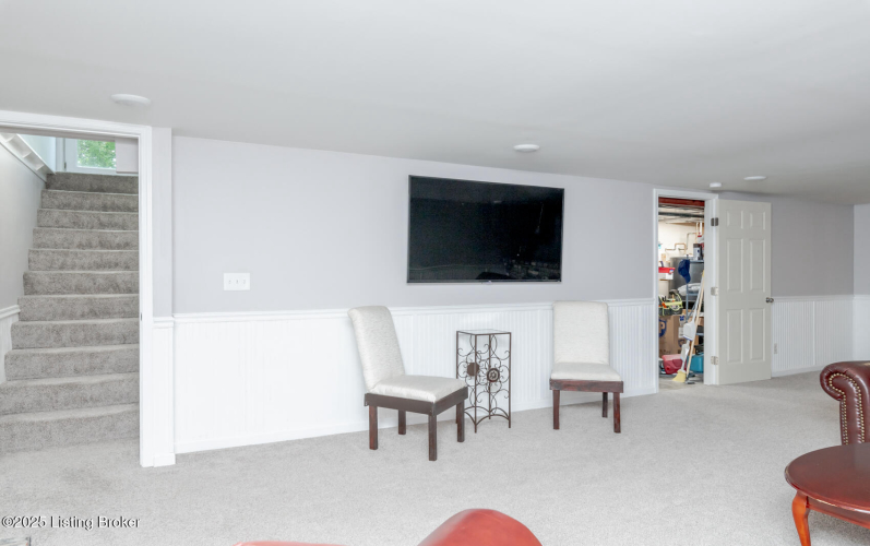 Listing Image 28
