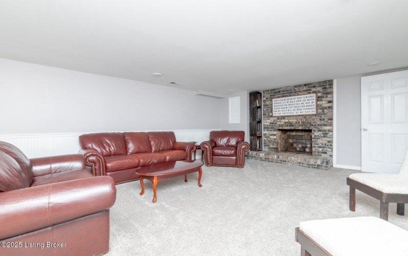 Listing Image 30