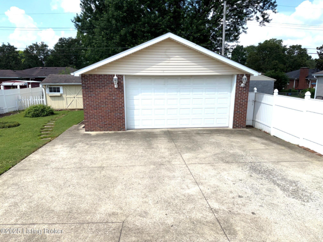 Listing Image 30