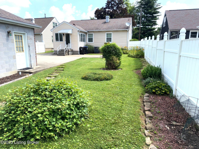 Listing Image 32