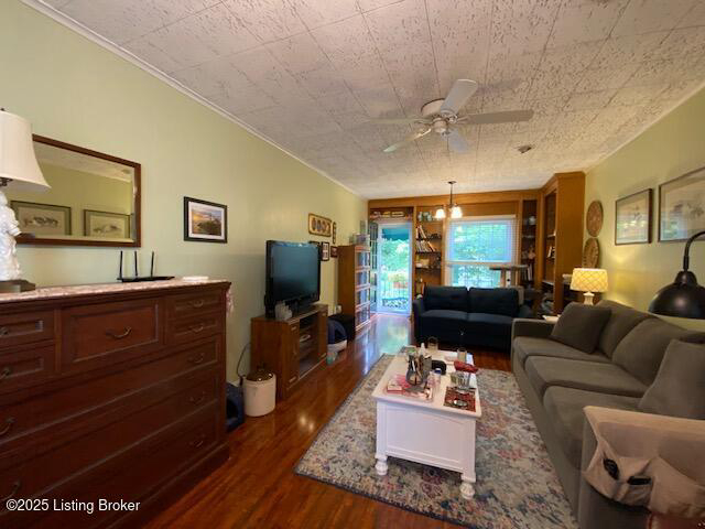 Listing Image 18