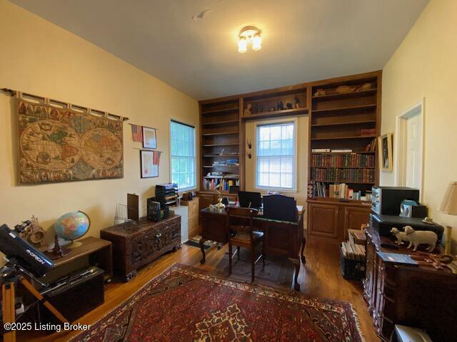 Listing Image 19