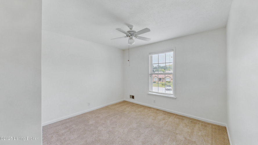 Listing Image 40