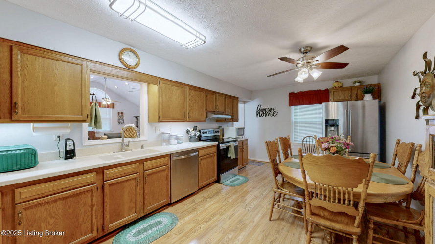 Listing Image 13