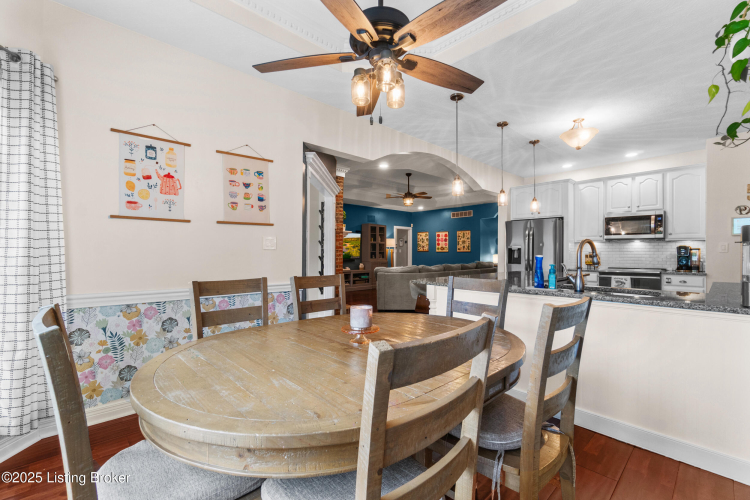 Listing Image 23