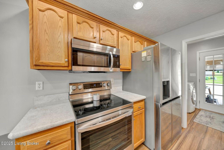 Listing Image 19