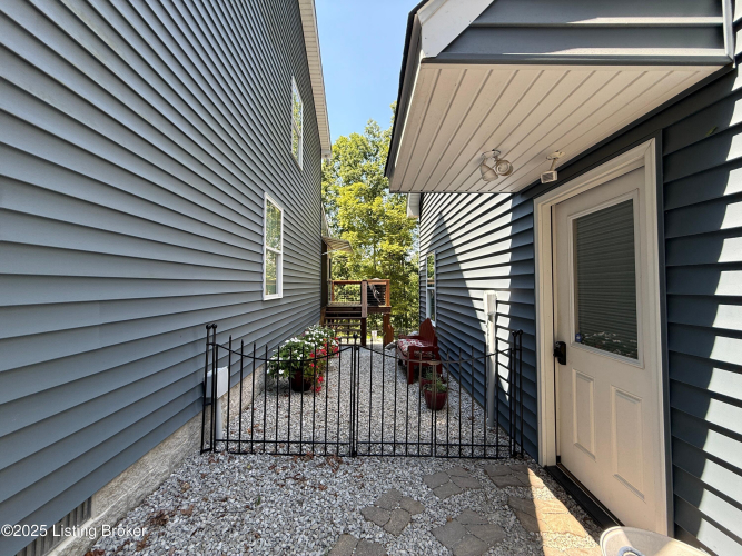Listing Image 101