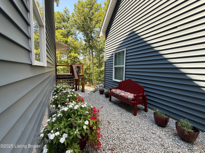 Listing Image 103
