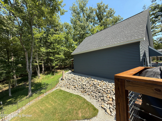 Listing Image 104