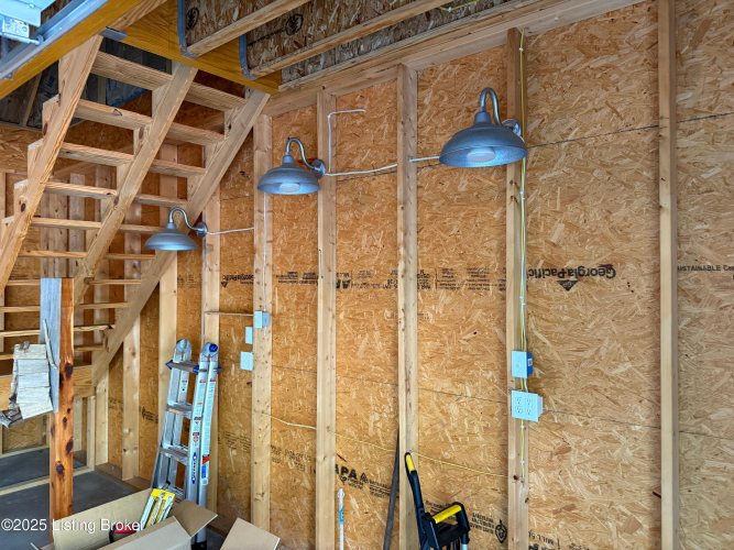 Listing Image 139