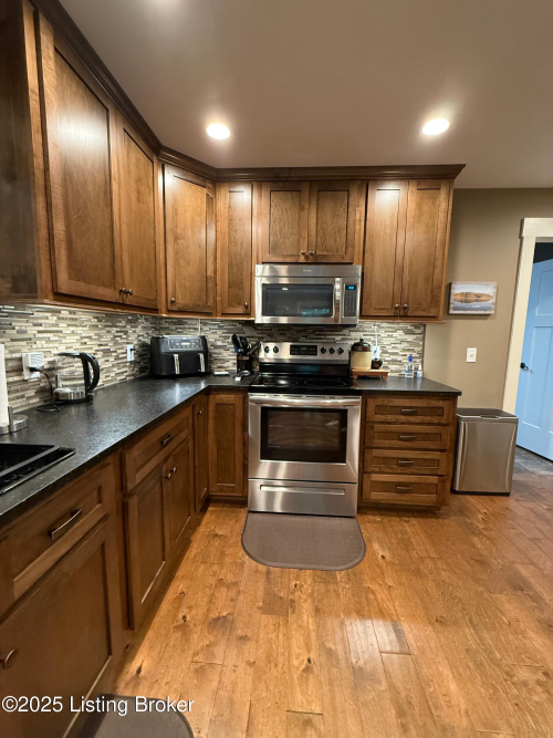 Listing Image 48