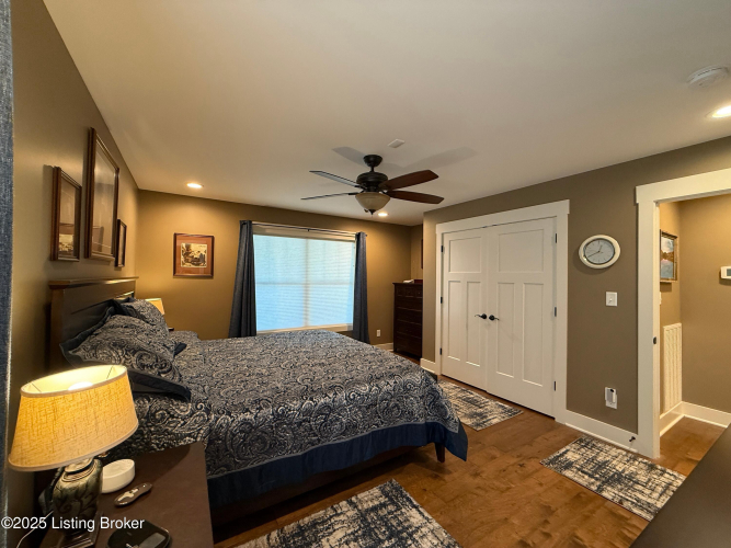 Listing Image 54