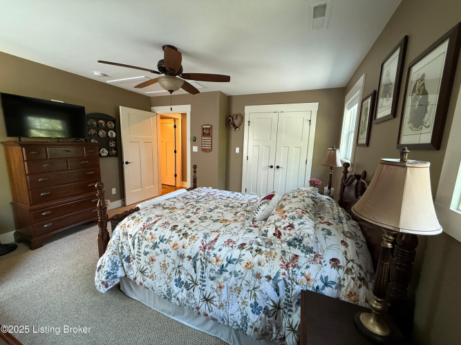 Listing Image 75