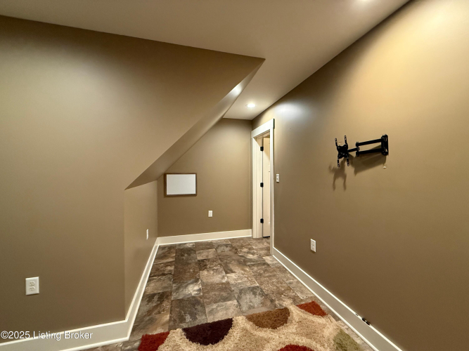 Listing Image 87