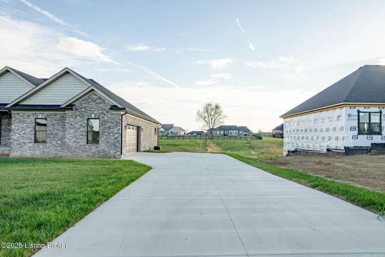 Listing Image 48