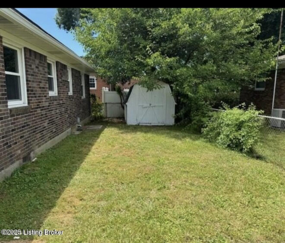 Listing Image 6