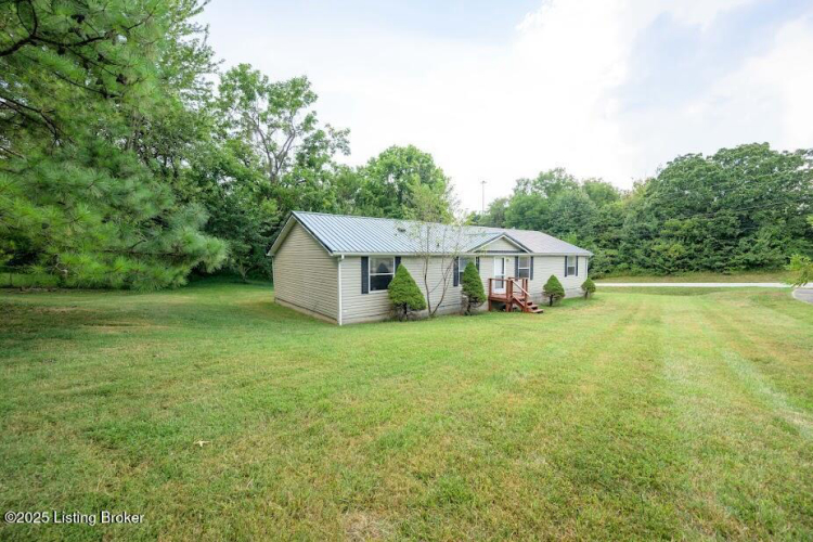 Listing Image 4