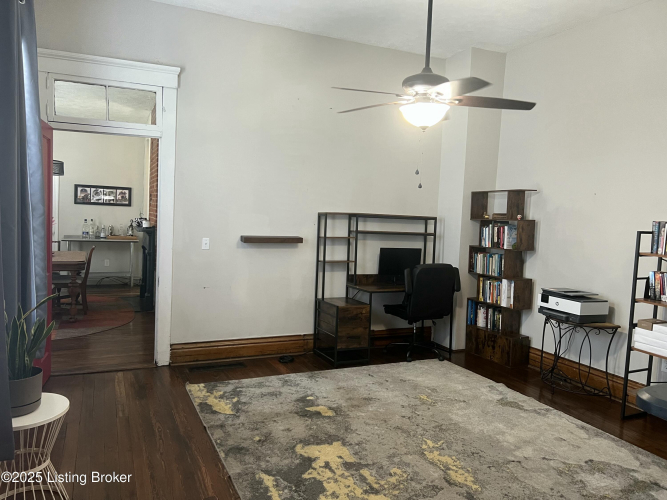 Listing Image 7